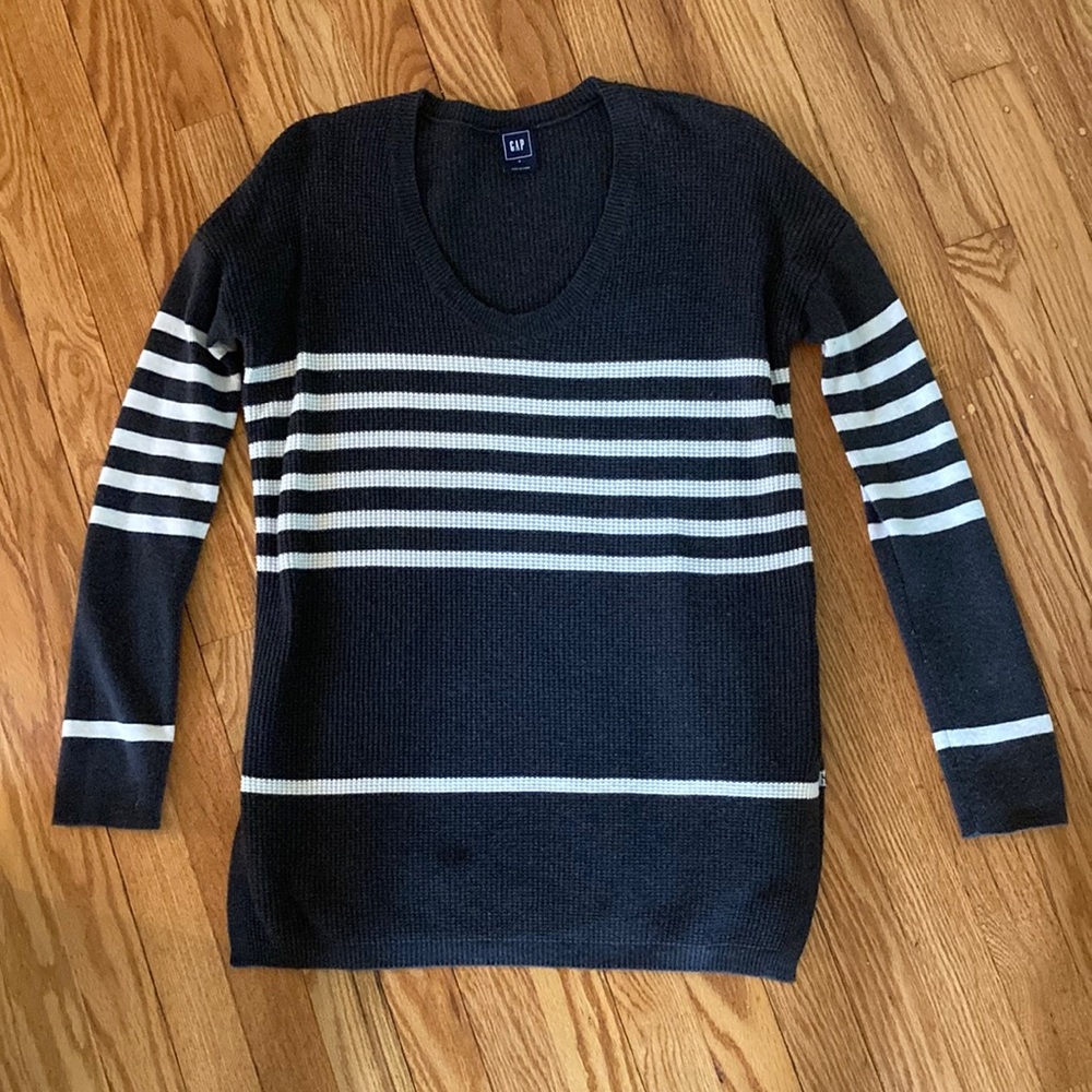 Gap | Gray White Striped Waffle Knit Sweater | Size S